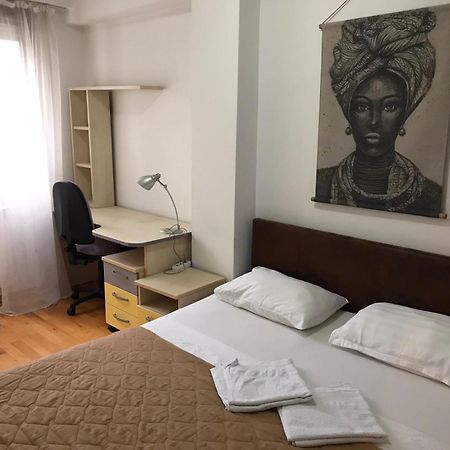 First Choice Apartment Skopje Buitenkant foto