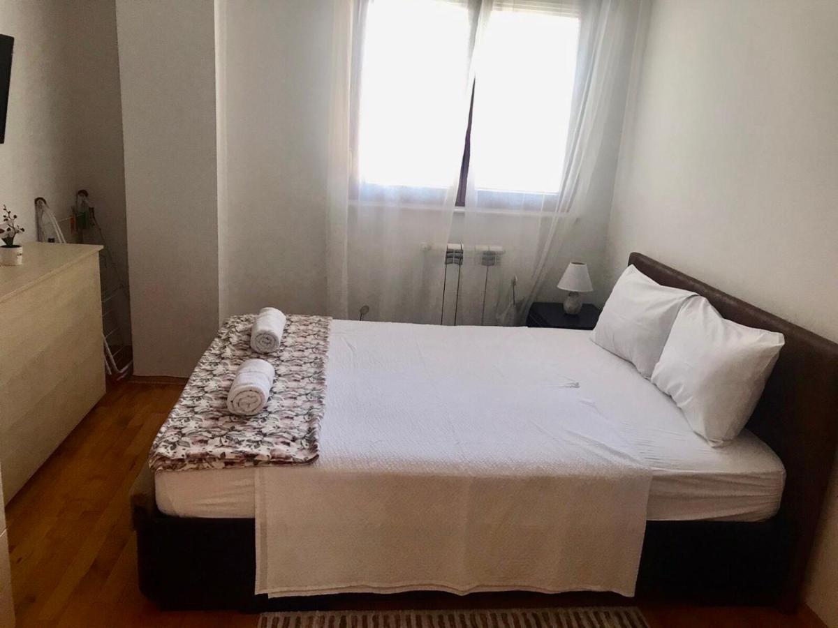 First Choice Apartment Skopje Buitenkant foto