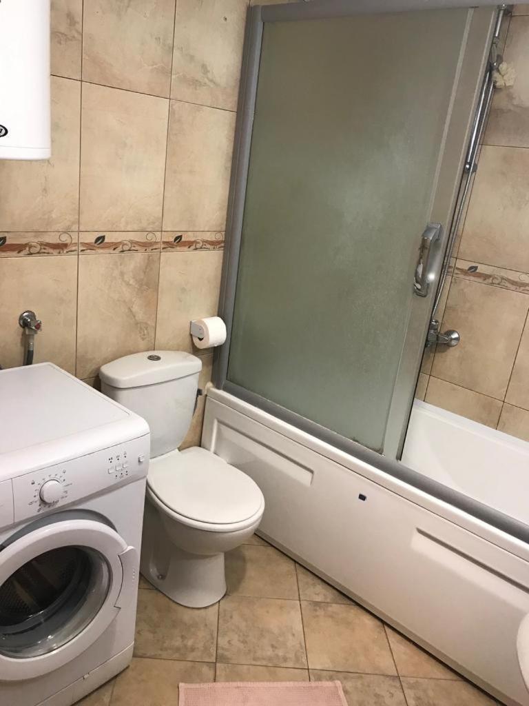 First Choice Apartment Skopje Buitenkant foto